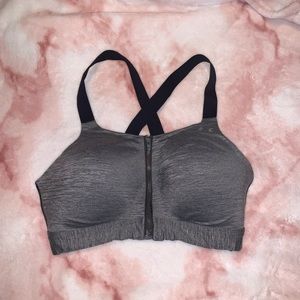 Under Armour Front Zip-Up Sports Bra. Size 36D